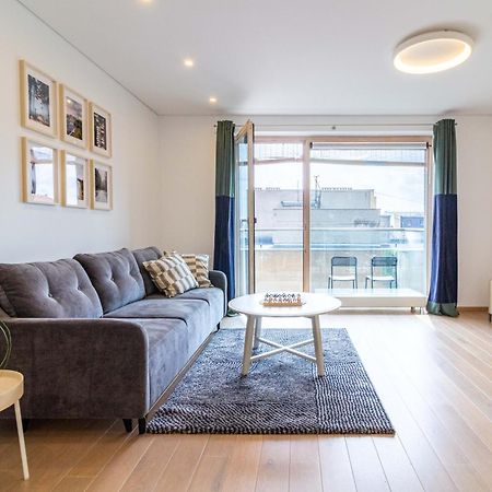 Cohost I Sunny Center Apt, Covered Parking, Balcony & Self Check-In カウナス エクステリア 写真